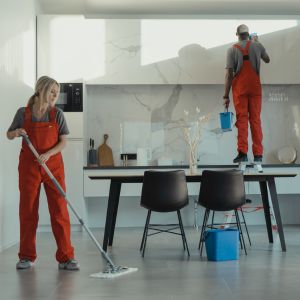 Utrzymanie czystości w budynkach w Lublinie, Warszawie, Polkowicach i okolicy